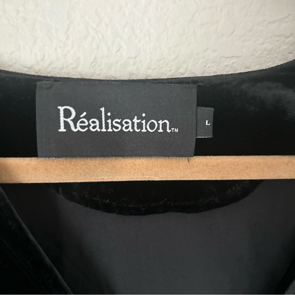 Realisation Par The Leekley Dress in Black Velvet - Picture 4 of 6